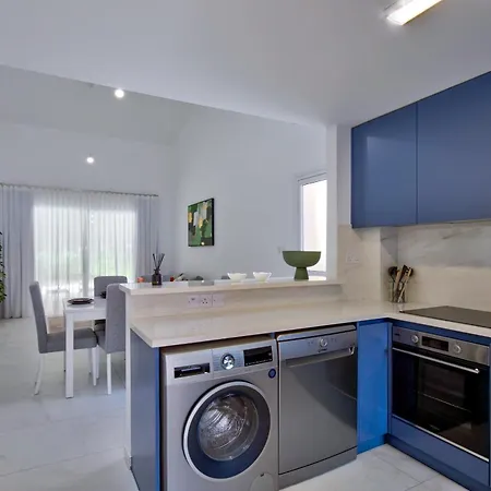 Villa Aphrodite Gardens Stunning By Vichy Holidays Paphos